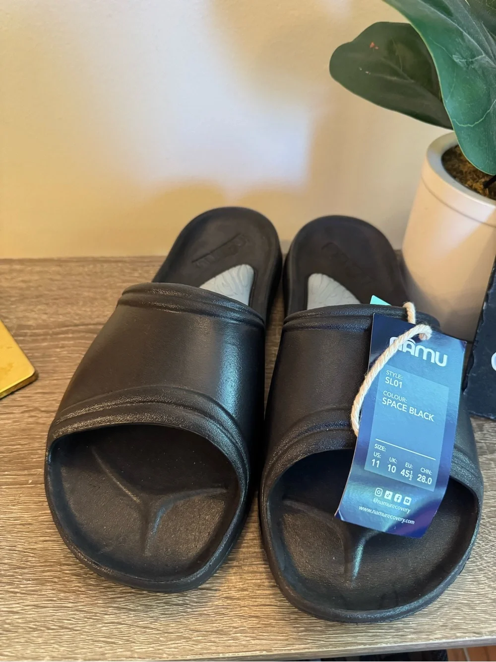 NAMU Phase Recovery Slide sandals in Space Black